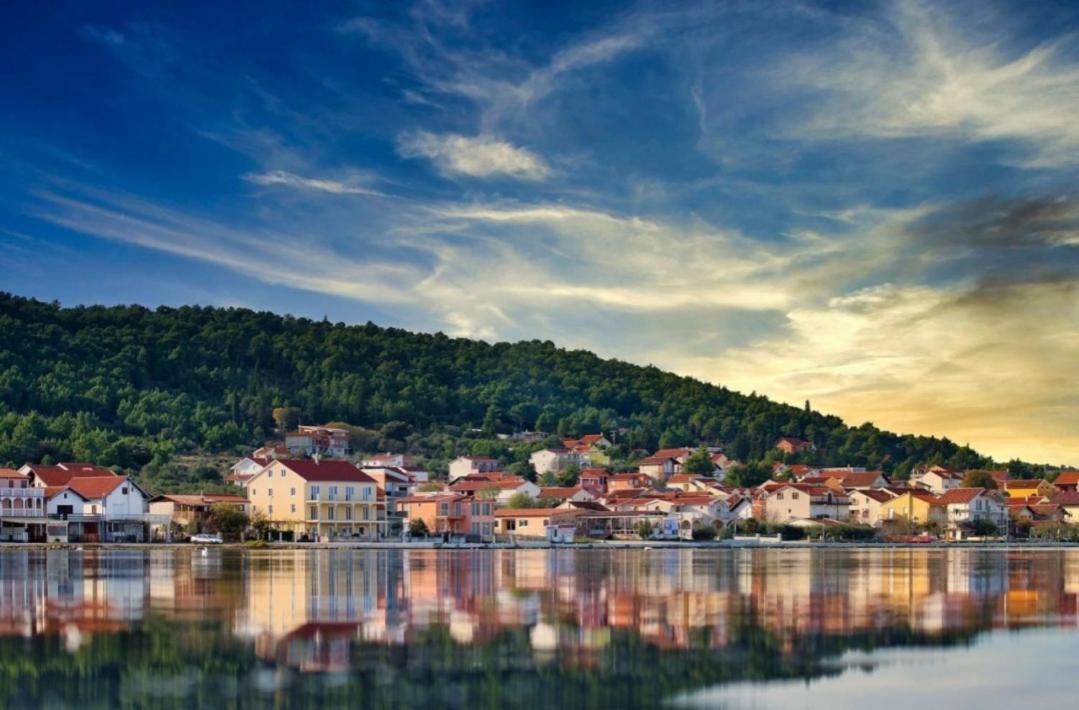 Nika Villa Bilice Exteriör bild